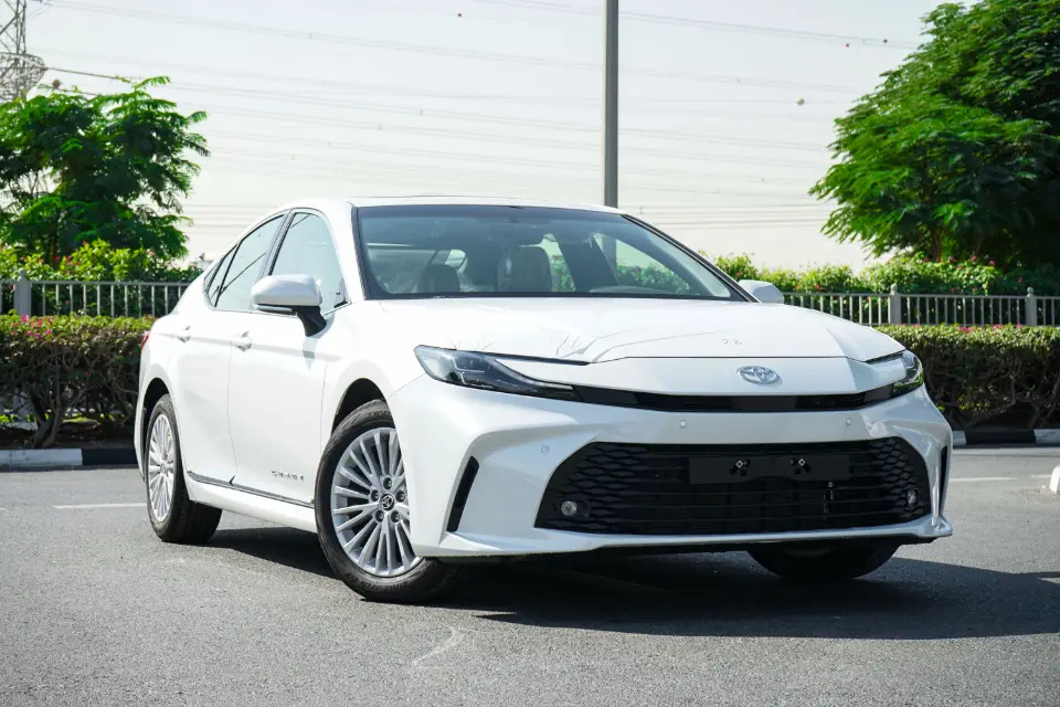 TOYOTA CAMRY LE – WHITE 2025