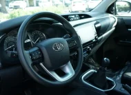 TOYOTA HILUX SR5 – BLACK 2025