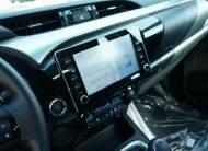 TOYOTA HILUX SR5 – BLACK 2025