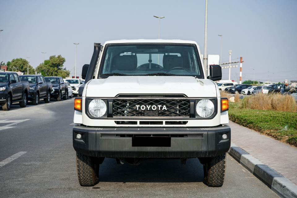 TOYOTA LC 79 – WHITE